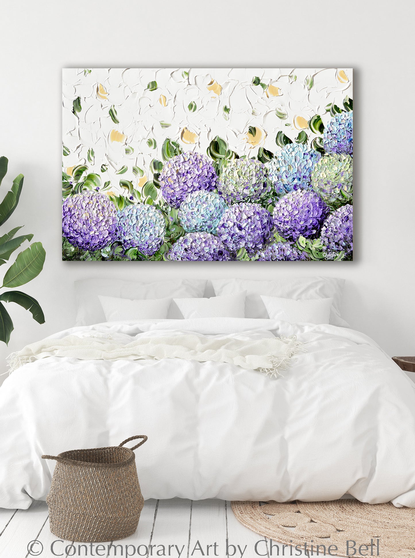 Original Hydrangea Flowers Painting Texture Lavender Floral Wall Decor – Contemporary Art by Christine